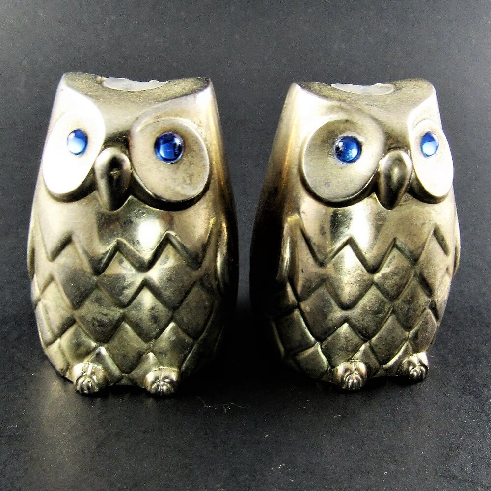 VINTAGE FIGURAL METAL CUTE OWLS SALT & PEPPER SHAKERS SET